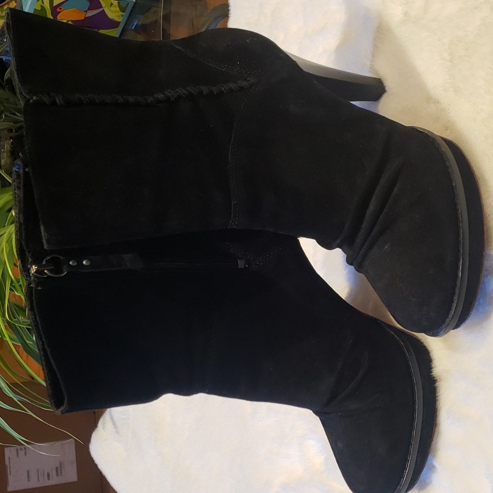 Uggs 9 black sway high heels